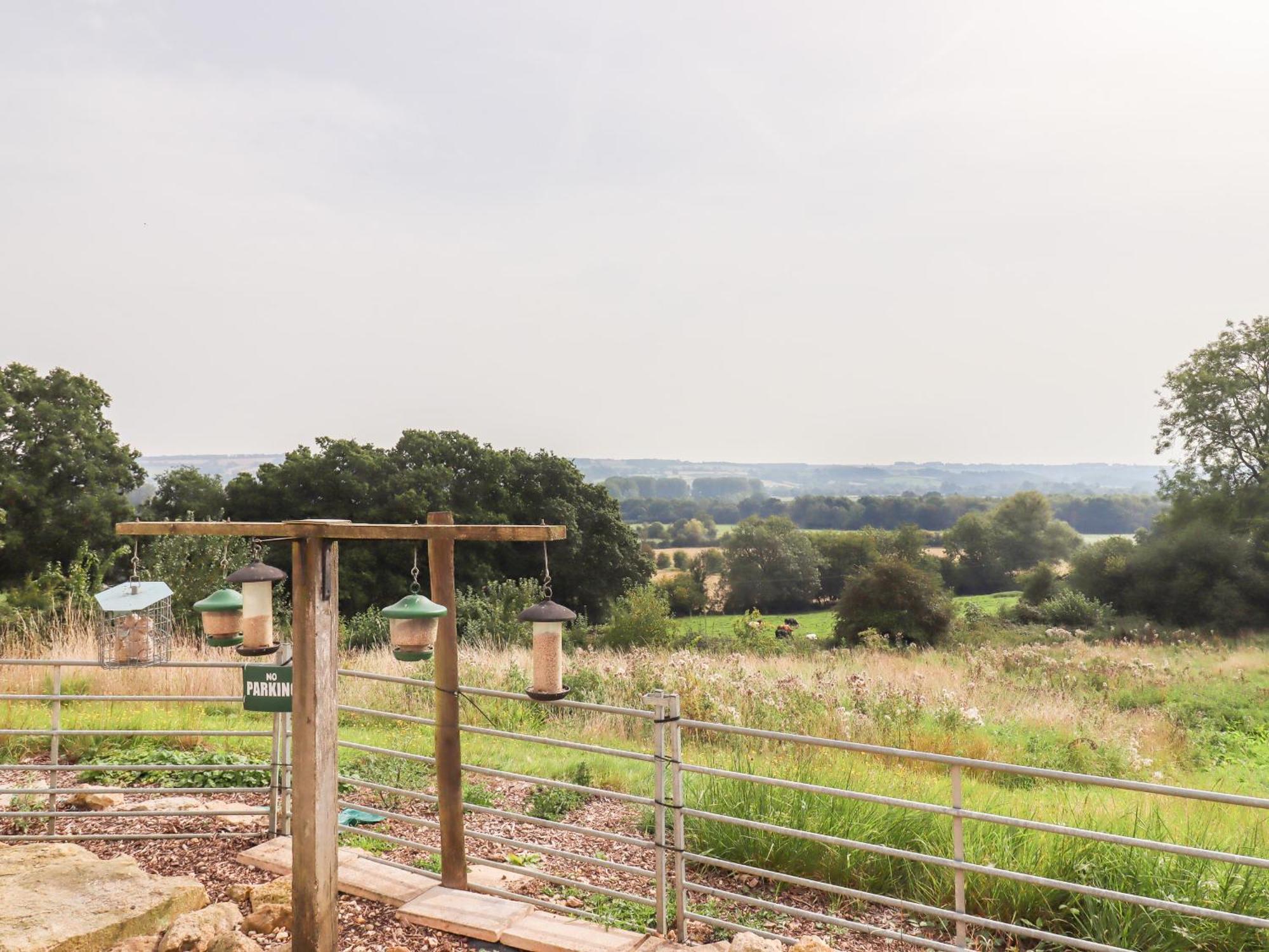 Cotswold View Villa Cheltenham Exterior photo